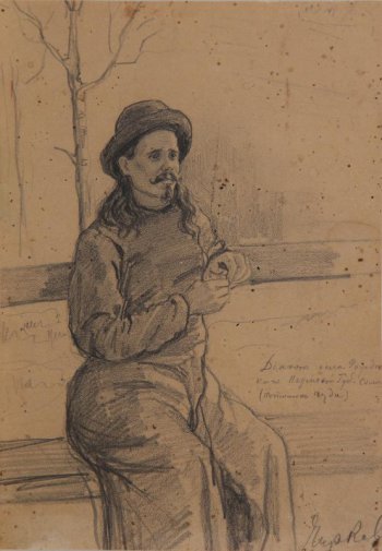 Поколенное изображение в легком повороте вправо молодого длинноволосого мужчины  в подризнике с бородкой  сидящего на скамейке; руки подняты к груди.