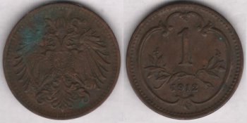 Аверс: В центре -- малый герб Австрийской империи: двуглавый коронованный орел держащий в правой лапе меч и скипетр, в левой державу с крестом, на груди щиток в виде барочного с заострением внизу гера- льдического щита, щиток рассечён на 3 части (вертикальные полосы) с гербами: в правой части герб Габсбургов-- на фоне из точек (золото в геральдике) геральдический лев на задних лапах вправо, в цент- ре герб Австрии -- на фоне из прямых параллельных вертикальных линий (красный цвет в геральдике) широкая, гладкая (серебро в геральдике) вертикальная полоса (пояс), в левой части герб Лотарингского дома -- на фоне из точек (золото в геральдике) диагональная (влево) перевязь с штриховкой в виде пря- мых параллельных вертикальных линий (красный цвет в геральдике) с 3 орлами; вокруг щитка цепь ор- дена Золотого руна из ажурных продолговатых звеньев, знак ордена в виде овечьей  шкуры (руна) рас- положен под щитком на хвосте орла; над головами орла корона Габсбургов, состоящая из украшенного мелкими точками обруча с 5 видимыми зубцами (3 в виде листьев (трилистников), 2 -- с жемчужинами), из митры, состоящей из двух полушарий и одной дужки между ними, увенчанной державой с крестом, внизу к короне прикреплены 2 извилистые узкие ленты (частично скрыты головами орла); крылья состо- ят из больших продолговатых перьев; хвост -- сильно стилизованные перья расположены в 4 ряда. Во- круг композиции аверса рамка из мелких точек (примыкает к буртику). По краю монеты линейный буртик.
Реверс: В центре -- цифра 1 (обозначение номинала). Под цифрой лавровая ветвь с двумя отростками, обрамля- ющих нижнюю часть цифры. Под лавровой ветвью дата: 1912. Вокруг всей композиции круглая рамка (с выступом вверху) из элементов растительного барочного орнамента. Вокруг композиции реверса рамка из мелких точек (примыкает к буртику). По краю монеты линейный буртик.
Гурт: гладкий