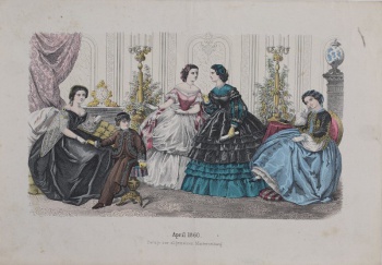 Изображены четыре дамы в платьях с кринолинами и мальчик в коричневом костюме. На двух дамах слева открытые платья. На даме справа кофточка, расшитая золотым шнуром.