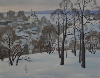 Изображен зимний пейзаж с темными стволами деревьев, на втором плане - деревянные постройки со светлым зданием собора, за которым видна ледяная поверхность реки.