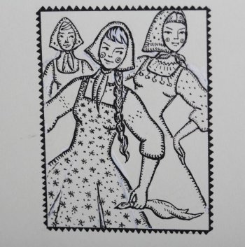 Изображены три пляшущие девушки в платках, кофтах и сарафанах; у одной из девушек коса по пояс.