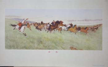 Изображен табун мчащихся лошадей. Слева два всадника, один из них с арканом. Внизу 2 иероглифа.