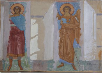 Изображены два архангела расположенные между окнами. Один слева - в бордовой тунике и голубом гиматии; другой - в голубой тунике и желтом гиматии.