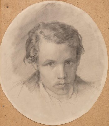 В овале изображена голова молодого мужчины в фас, взгляд чуть исподлобья, устремленный на зрителя; волосы зачесаны на правый бок и прикрывают уши.