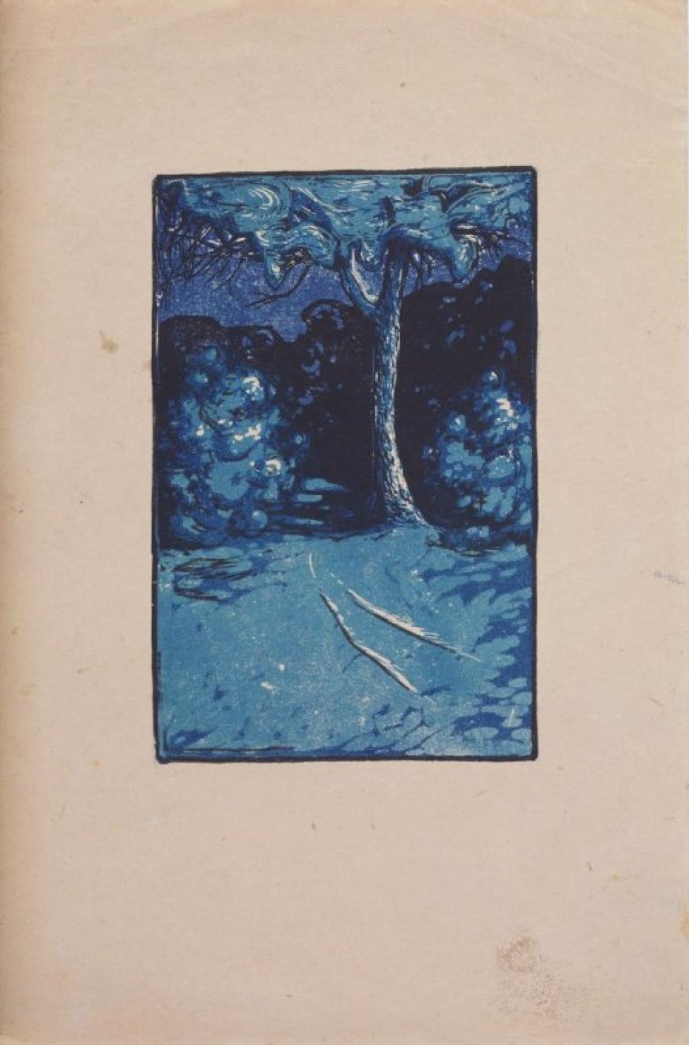 В правой части композиции изображены освещенное лунным светом высокое дерево, справа и слева от него - кусты. На первом плане - опушка. На заднем плане - темная полоса деревьев.